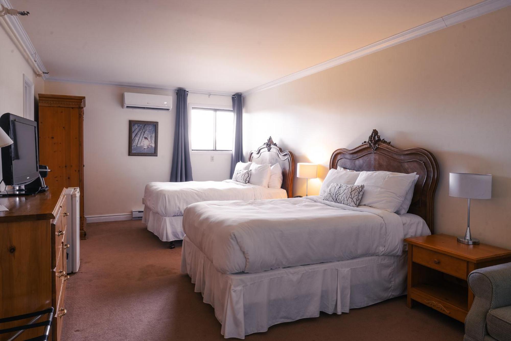 Mont Blanc Hotel & Condos Saint-Faustin Стая снимка